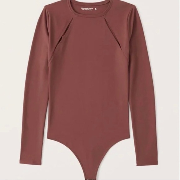 Like New Women’s Small Abercrombie & Fitch Seamless Ribbed Cutout Bodysuit Wine - Picture 1 of 12
